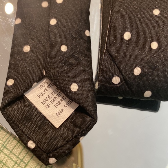 Santa and Rudolph Novelty Tie, made for Hallmark! So cute! EUC! - Picture 5 of 5